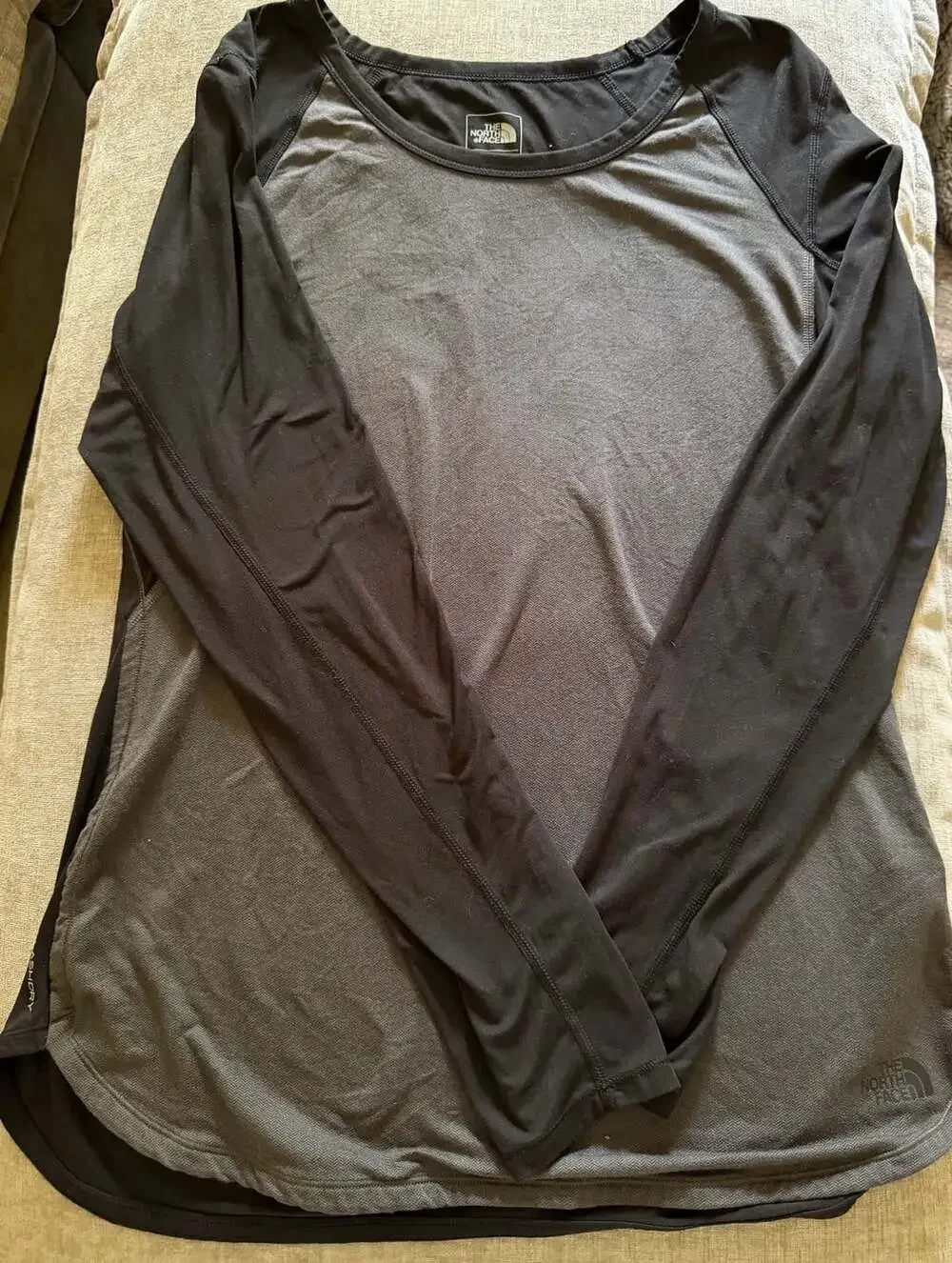 The North Face FlashDry Long Sleeve Athletic Shirt Gray Black Raglan